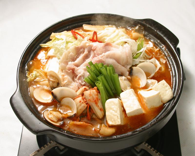 Tuyệt chiêu nấu lẩu kim chi Hàn Quốc ngon chuẩn vị, ai cũng mê mẩn