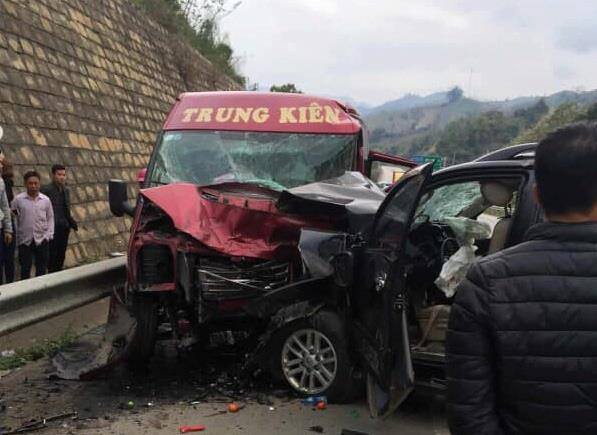 Cơ quan chức năng xác định danh tính 12 nạn nhân thương vong trên cao tốc Hà Nội – Lào Cai.