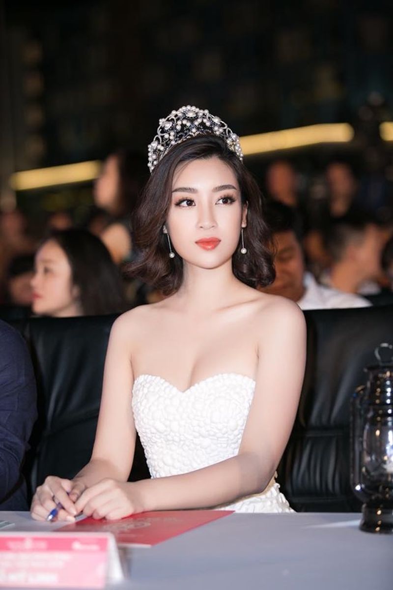 Không phải H’Hen Niê, Đỗ Mỹ Linh được NTK này nhận xét là Hoa hậu nghèo nhất trong các Hoa hậu.