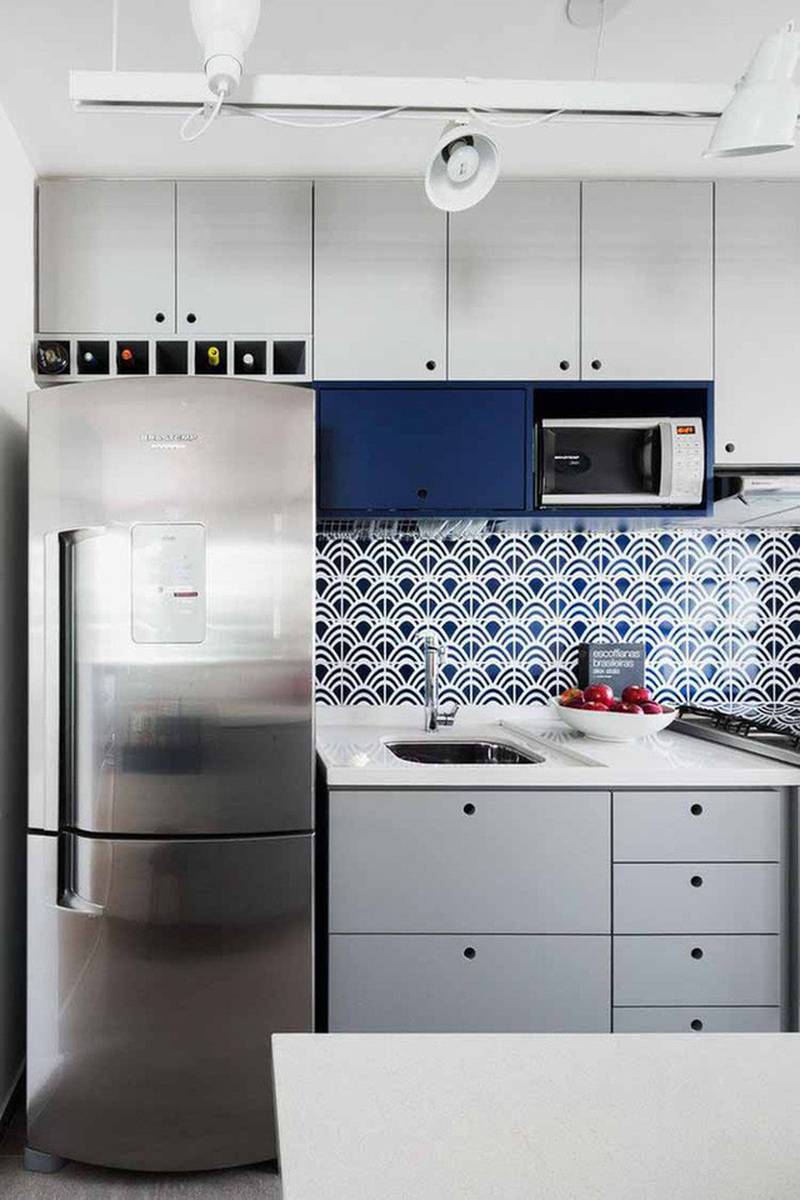  Căn bếp gia đình hiện đại đầy ấn tượng với sự kết hợp giữa màu sắc nổi bật và họa tiết bắt mắt. 