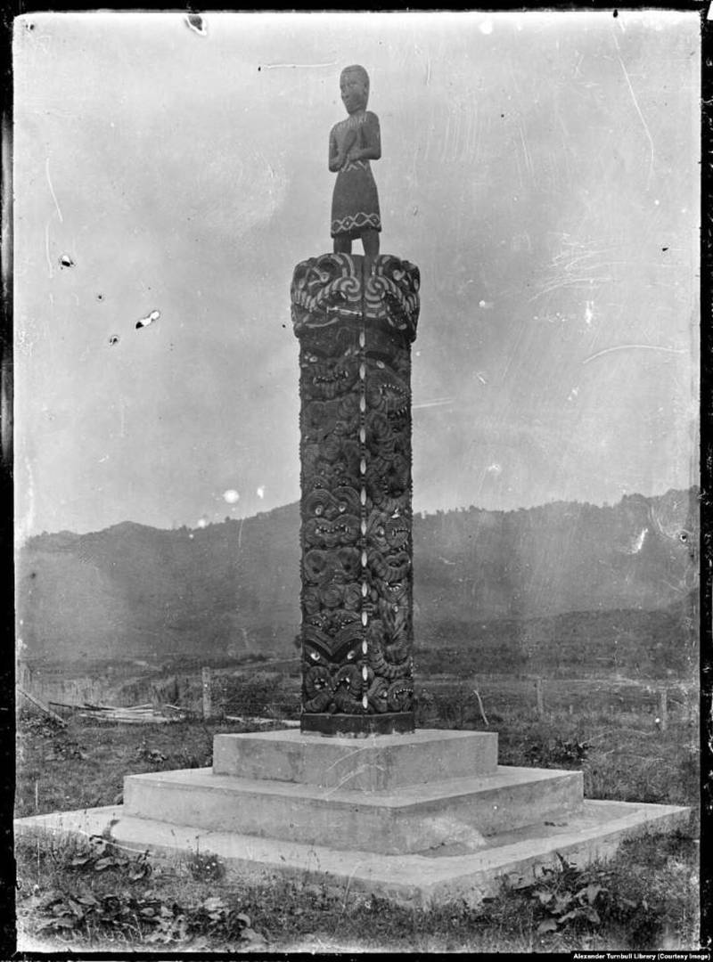 Đài tưởng niệm của người Maori dành cho các nạn nhân nhiễm vi rút ở New Zealand.