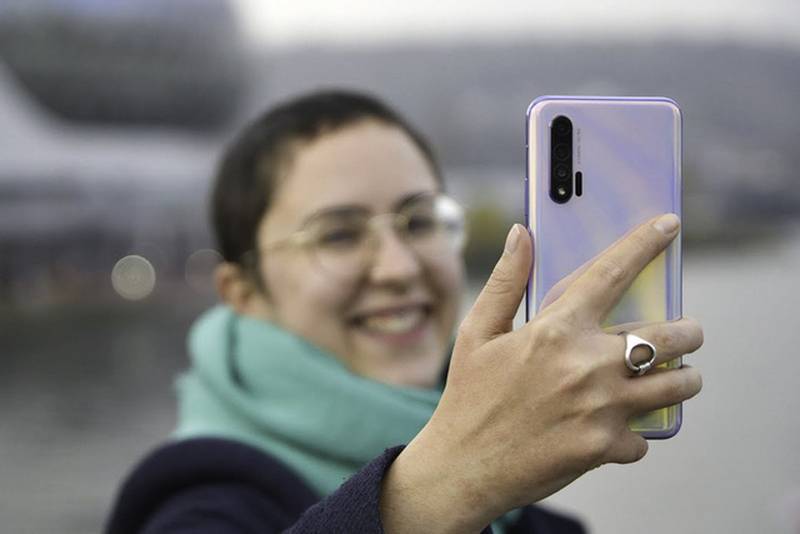 10-smartphone-chup-selfie-dep-nhat-the-gioi