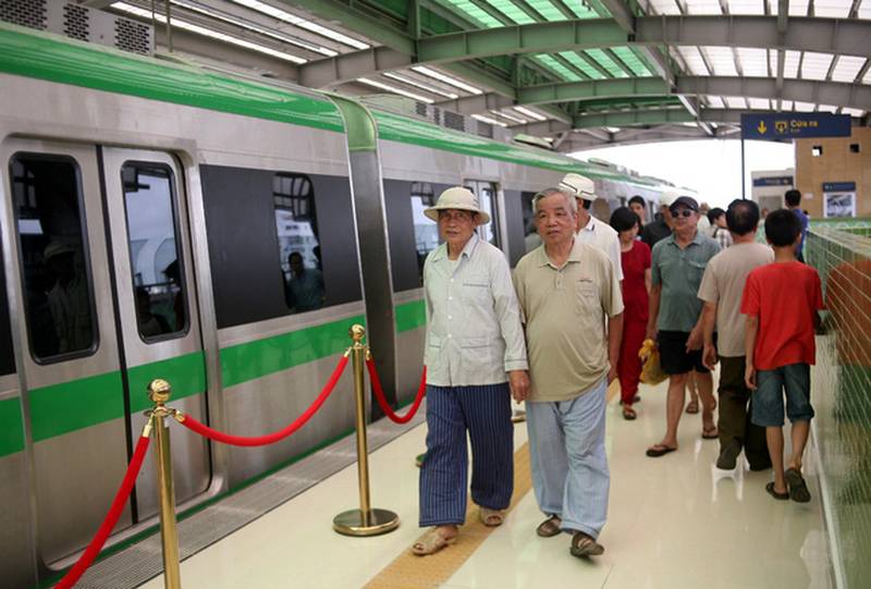 Cận cảnh tuyến đường sắt Cát Linh - Hà Đông đang bị tổng thầu Trung Quốc đòi thêm 50 triệu USD phí vận hành - Ảnh 8.
