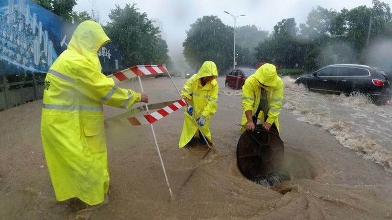 Trung Quốc: Lũ lụt lan rộng 26 tỉnh, đập Tam Hiệp gặp thử thách lớn nhất 17 năm - Ảnh 6.