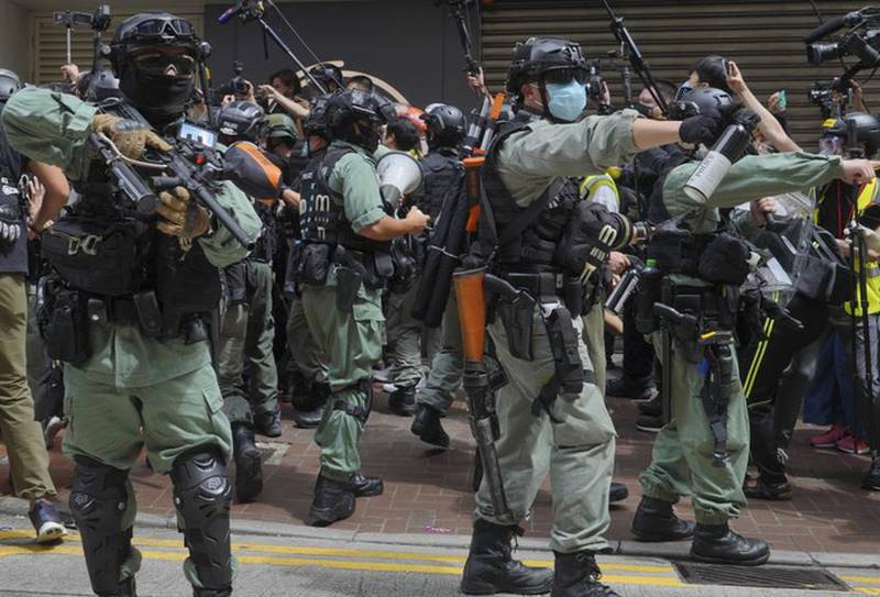 Ngày đầu thực thi luật an ninh Hồng Kông: 370 người bị bắt - Ảnh 1.