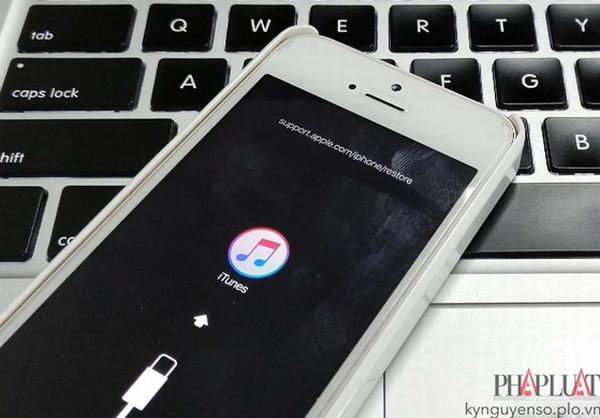 Apple bất ngờ cho phép hạ cấp iOS