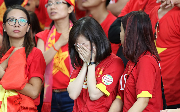 Nước mắt rơi, triệu tim đau, nhưng người hâm mộ vẫn tự hào và U23 Việt Nam xứng đáng nhận thưởng khủng triệu USD.