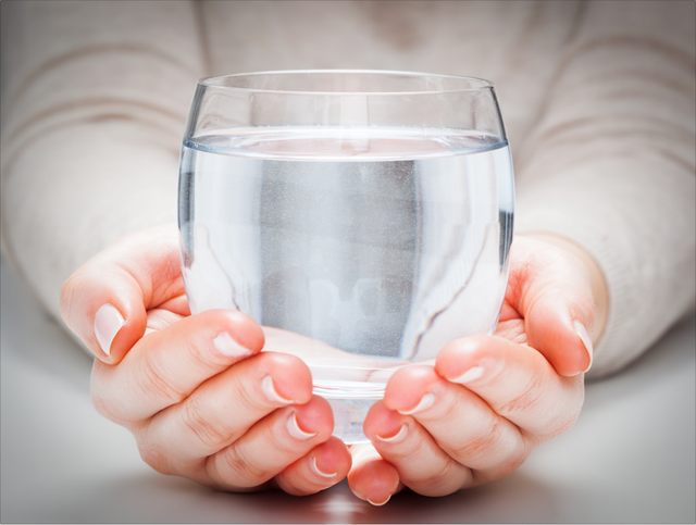 Cách uống nước để điều trị căn bệnh nguy hiểm nhất thế giới: Già trẻ đều nên tham khảo