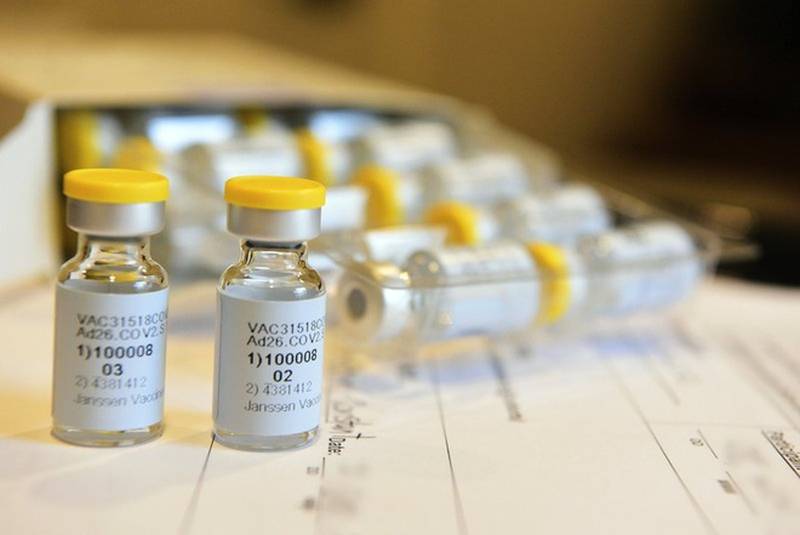 vaccine-covid-19-my-tam-dung-thu-nghiem-vi-benh-khong-ro-nguyen-nhan